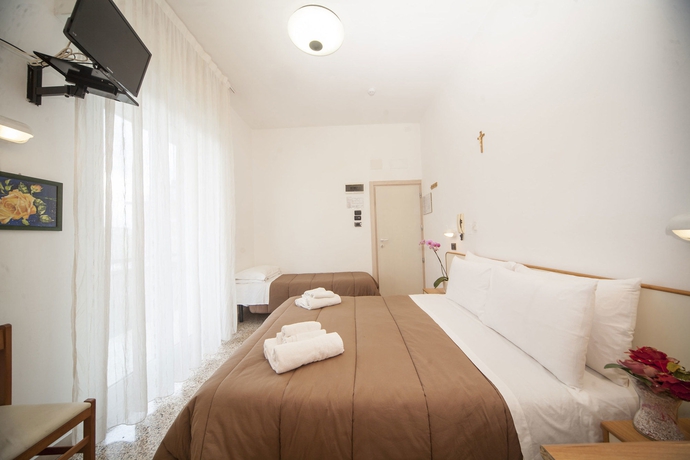 Imagen de la habitación del Hotel Zurigo. Foto 14