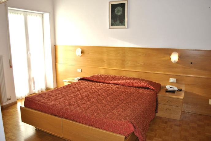 Imagen de la habitación del Hotel Zurigo, Molveno. Foto 5