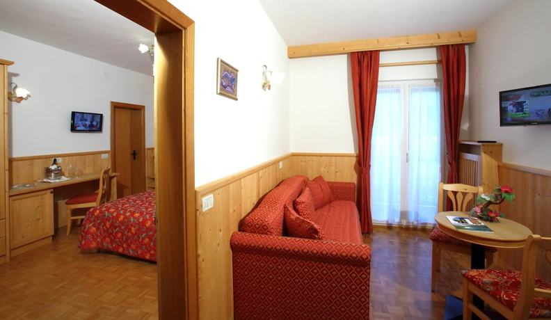 Imagen de la habitación del Hotel Zurigo, Molveno. Foto 6