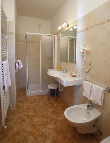 Imagen de la habitación del Hotel Zurigo, Molveno. Foto 14