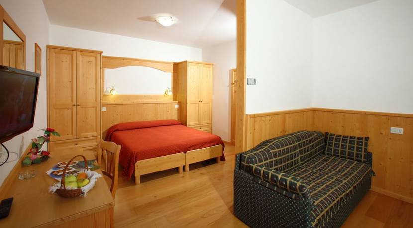 Imagen de la habitación del Hotel Zurigo, Molveno. Foto 17