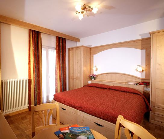 Imagen de la habitación del Hotel Zurigo, Molveno. Foto 18