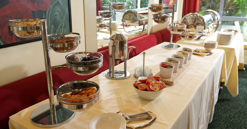 Imagen del bar/restaurante del Hotel Züri By Fassbind. Foto 3