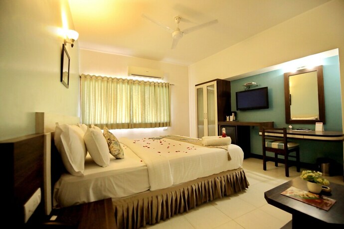 Imagen de la habitación del Hotel Zuzu Ashish Palace. Foto 3