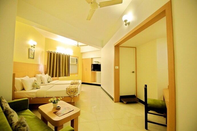 Imagen de la habitación del Hotel Zuzu Ashish Palace. Foto 4