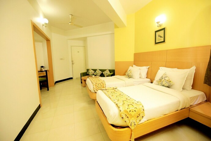 Imagen de la habitación del Hotel Zuzu Ashish Palace. Foto 14
