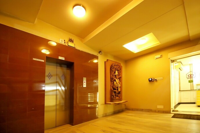 Imagen de los interiores del Hotel Zuzu Ashish Palace. Foto 20