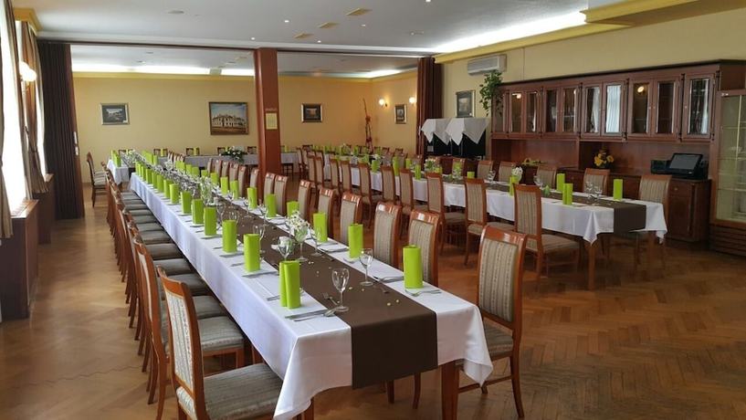 Imagen del bar/restaurante del Hotel Zvezda, Murska Sobota. Foto 7