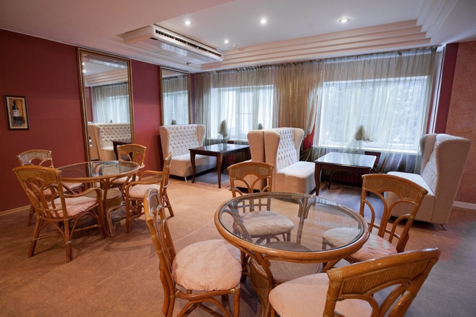 Imagen del bar/restaurante del Hotel Zvezda Zhiguley. Foto 2