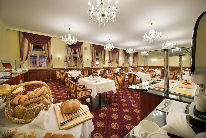 Imagen del bar/restaurante del Hotel Zvon Design Suites. Foto 2