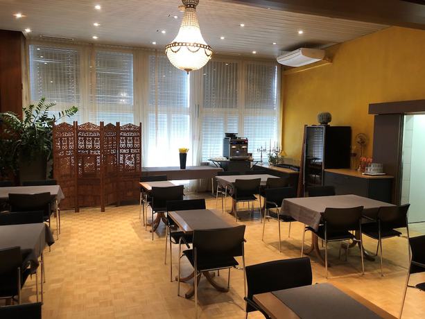 Imagen del bar/restaurante del Hotel Zys. Foto 7