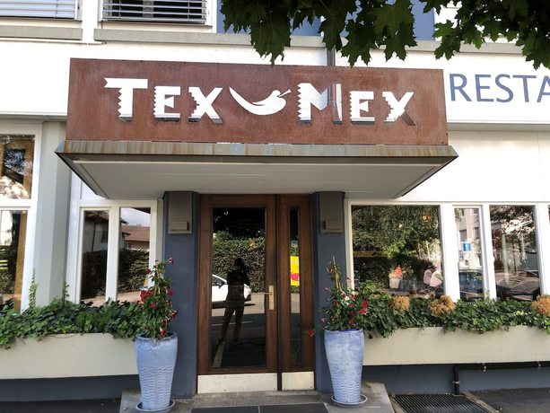 Imagen de los interiores del Hotel Zys. Foto 15