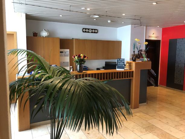 Imagen de los interiores del Hotel Zys. Foto 17