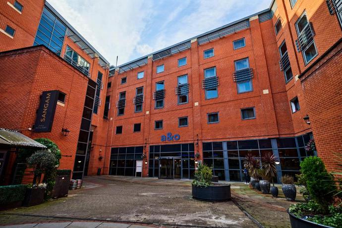 Imagen de los exteriores del Hotel a&o Manchester City Centre. Foto 10