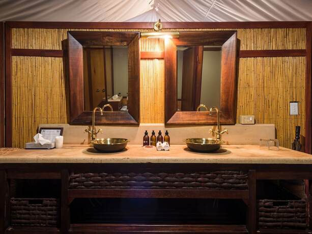 Imagen general del Hotel aha Thakadu River Camp. Foto 9