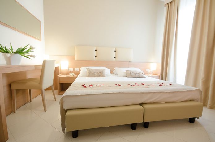 Imagen de la habitación del Hotel al Sole Bardolino. Foto 10