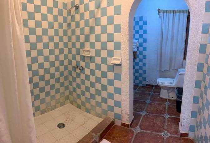 Imagen de la habitación del Hotel alcatraz. Foto 7