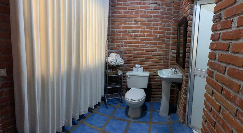 Imagen de la habitación del Hotel alcatraz. Foto 11