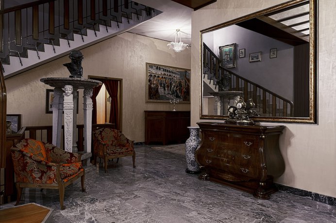 Imagen de los interiores del Hotel alla Posta 1870. Foto 20