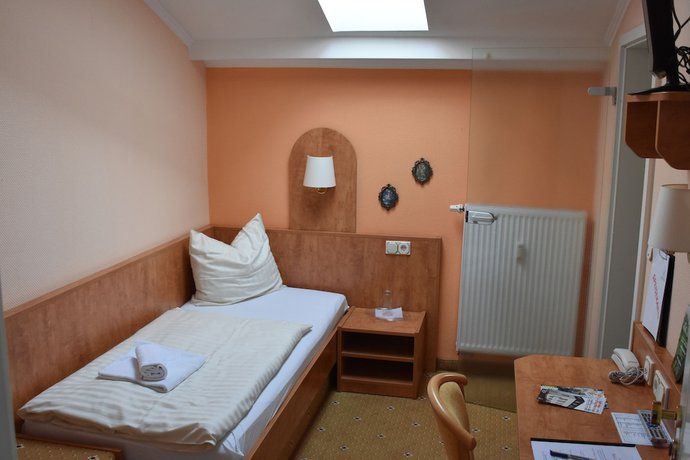 Imagen de la habitación del Hotel am Bahnhof. Foto 15