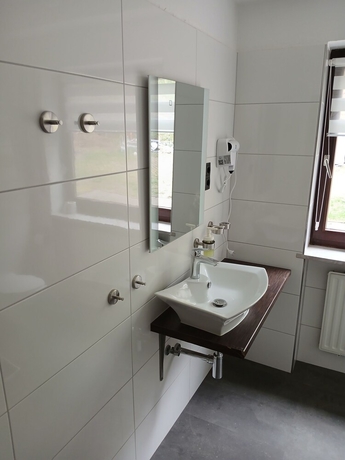 Imagen de la habitación del Hotel am Park, Bad Brueckenau. Foto 8