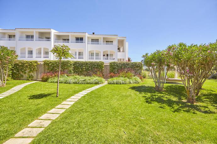 Imagen de los exteriores del Hotel & Apartamentos Prinsotel la Caleta. Foto 25