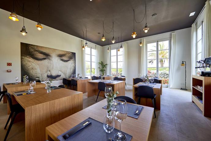 Imagen del bar/restaurante del Hotel & Apartamentos Prinsotel la Caleta. Foto 3