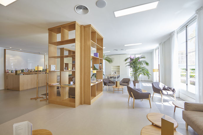 Imagen de los interiores del Hotel & Apartamentos Prinsotel la Caleta. Foto 34