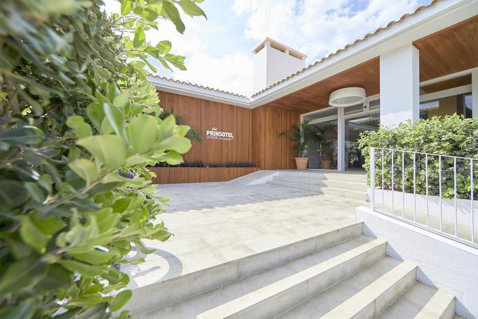 Imagen de los exteriores del Hotel & Apartamentos Prinsotel la Caleta. Foto 30