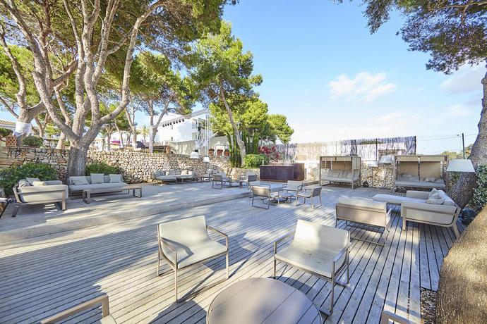 Imagen del bar/restaurante del Hotel & Apartamentos Prinsotel la Caleta. Foto 8