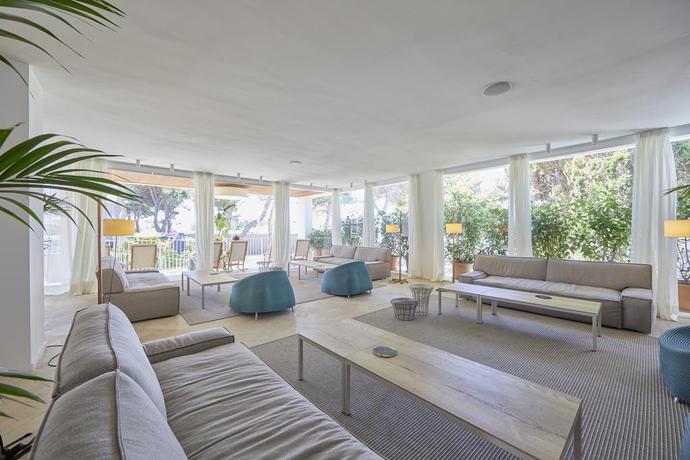 Imagen de los interiores del Hotel & Apartamentos Prinsotel la Caleta. Foto 39