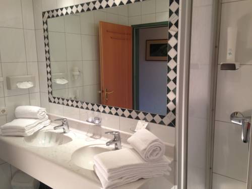 Imagen de la habitación del Hotel & Appartement Auerhahn. Foto 2