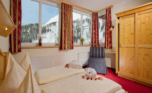 Imagen de la habitación del Hotel & Appartement Auerhahn. Foto 3