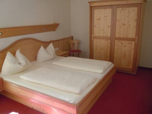 Imagen de la habitación del Hotel & Appartement Auerhahn. Foto 10