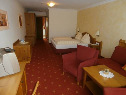 Imagen de la habitación del Hotel & Gasthof Kr&ouml;ll. Foto 6