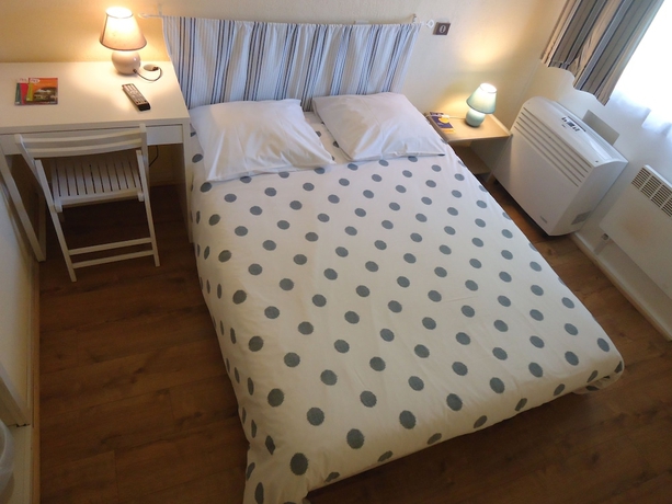 Imagen de la habitación del Hotel & R&eacute;sidence Thibaud. Foto 6