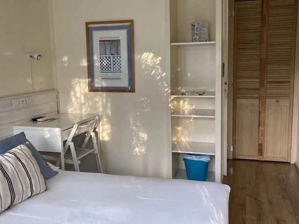 Imagen de la habitación del Hotel & R&eacute;sidence Thibaud. Foto 9
