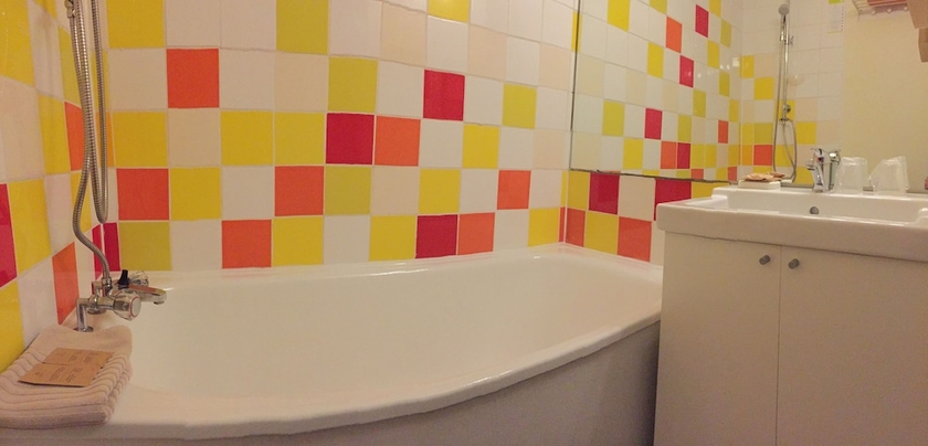 Imagen de la habitación del Hotel & R&eacute;sidence Thibaud. Foto 15