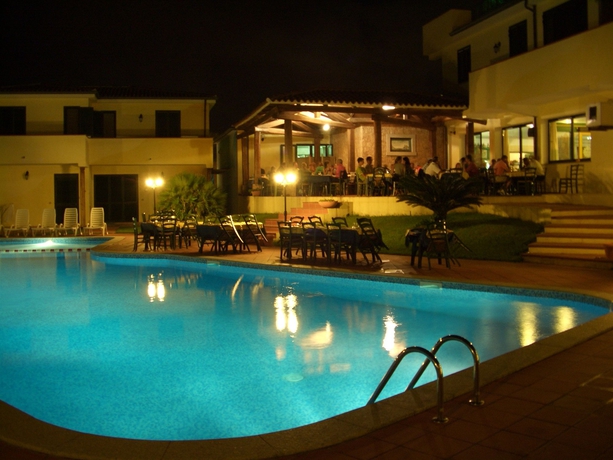 Imagen de la piscina del Hotel & Residence La Ciaccia. Foto 15