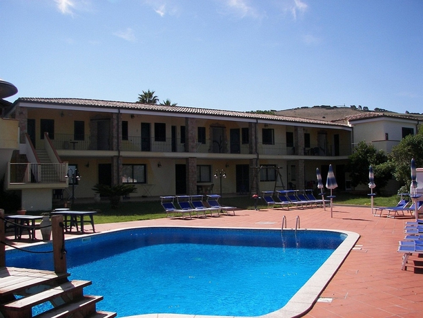 Imagen de la piscina del Hotel & Residence La Ciaccia. Foto 16