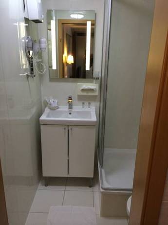 Imagen de la habitación del Hotel & Restaurant Bei Baki. Foto 13