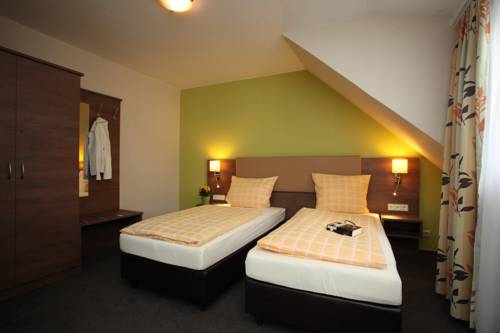 Imagen de la habitación del Hotel & Weinhaus Zum Schwarzen B&auml;ren. Foto 2