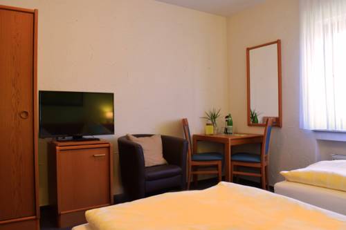 Imagen de la habitación del Hotel & Weinhaus Zum Schwarzen B&auml;ren. Foto 4