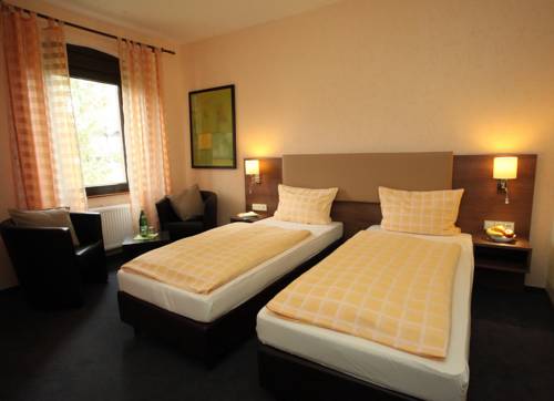 Imagen de la habitación del Hotel & Weinhaus Zum Schwarzen B&auml;ren. Foto 5