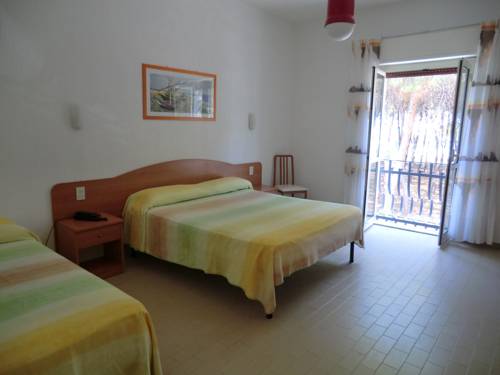 Imagen de la habitación del Hotel ananea Tropea Yachting Resort. Foto 10