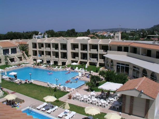 Imagen general del Hotel and Apartamentos Summerland. Foto 1