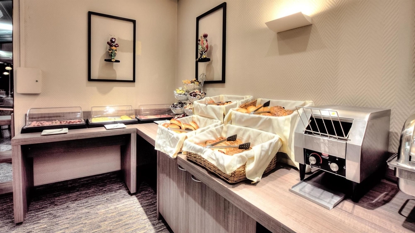 Imagen del bar/restaurante del Hotel and Aparthotel Casteau Resort Mons Soignies. Foto 3