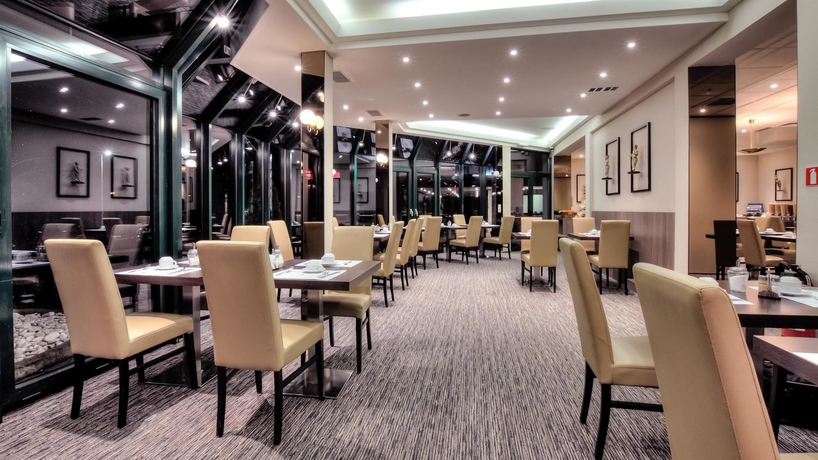 Imagen del bar/restaurante del Hotel and Aparthotel Casteau Resort Mons Soignies. Foto 4