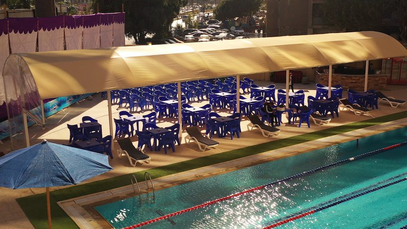 Imagen de la piscina del Hotel and Apartments Jewel Al Nasr. Foto 19