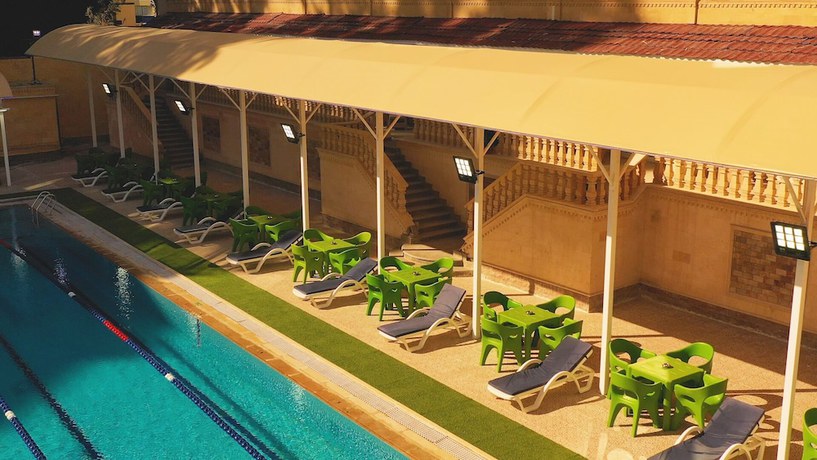 Imagen de la piscina del Hotel and Apartments Jewel Al Nasr. Foto 20
